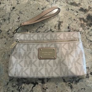 Michael Kors Wristlet